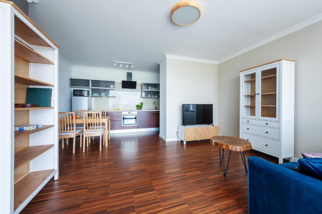Better Rentral: Kobielska 6 With Free Parking And Park View Terrace Butas Warsaw