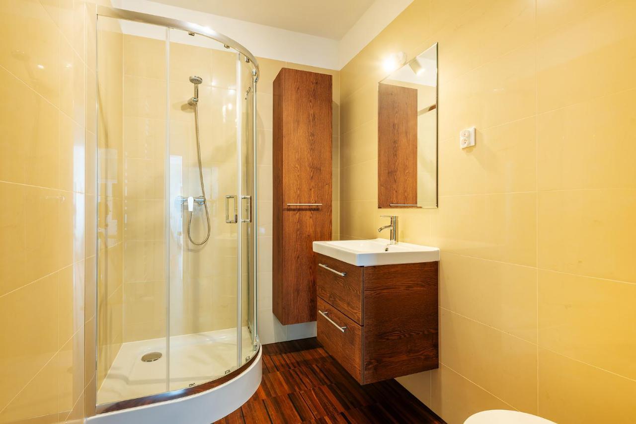 Better Rentral: Kobielska 6 With Free Parking And Park View Terrace * Warsaw