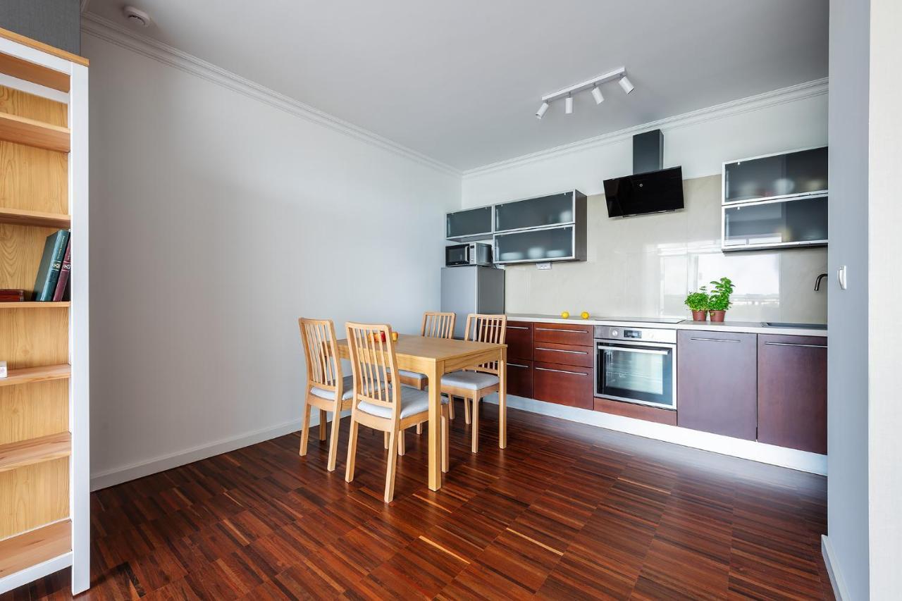 Appartement Kobielska 6 - Bezplatny Parking - Free Parking - 500m Wojskowy Instytut Medyczny - Wielki Taras Z Przepieknym Widokiem Na Park - Dla 4 Osob - Better Rentral